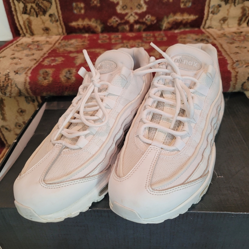 Nike Air Max 95 Premium Triple White (Unisex) - Picture 9 of 10